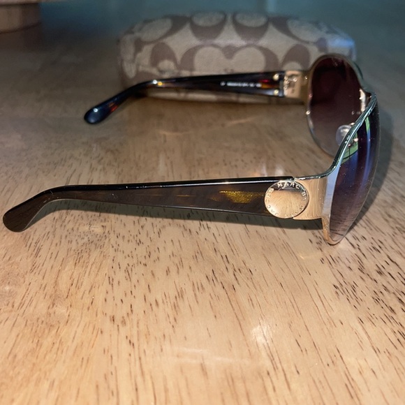Marc Jacobs Sunglasses W/ Coach Case - Picture 3 of 17